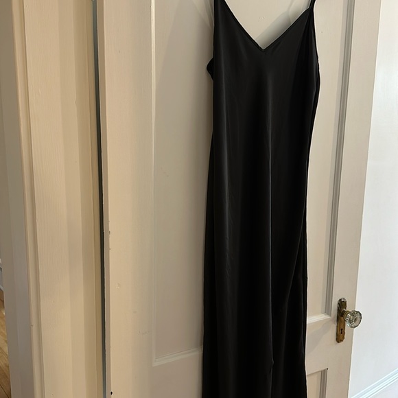 Wilfred Only Slip Satin Midi - Picture 2 of 3